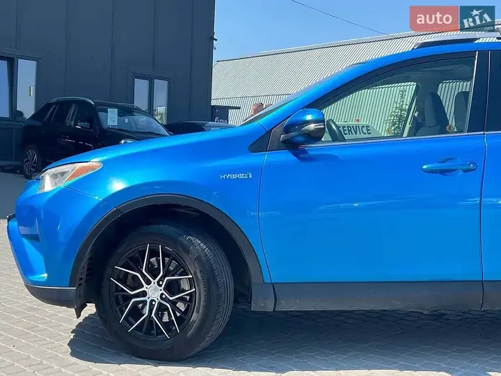 Toyota Rav4 2016 photo 3
