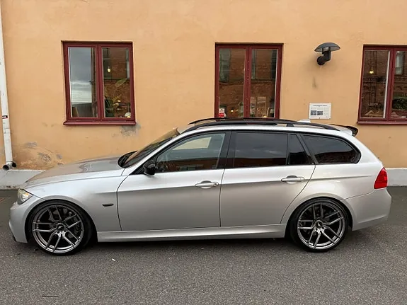 BMW 330D 2009 photo 2