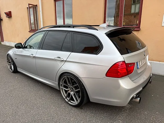BMW 330D 2009 photo 3