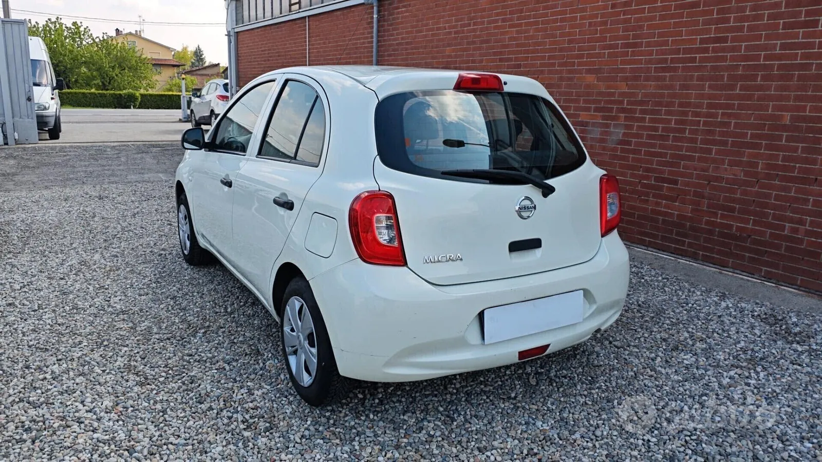 Nissan Micra 2017 photo 4
