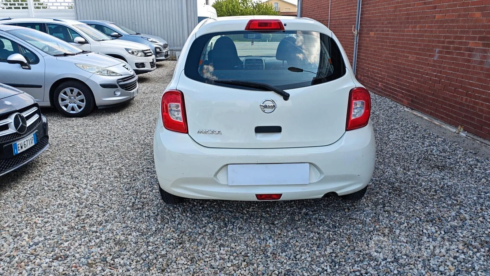 Nissan Micra 2017 photo 5