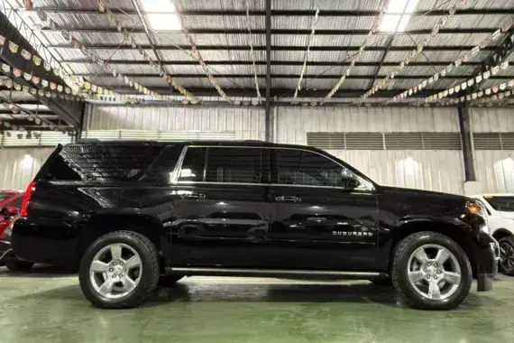 Chevrolet Suburban 2019 photo 5
