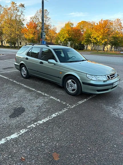 Saab 9-5 2000 photo 2