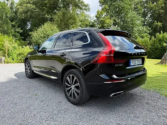 Volvo Xc60 2019 photo 2