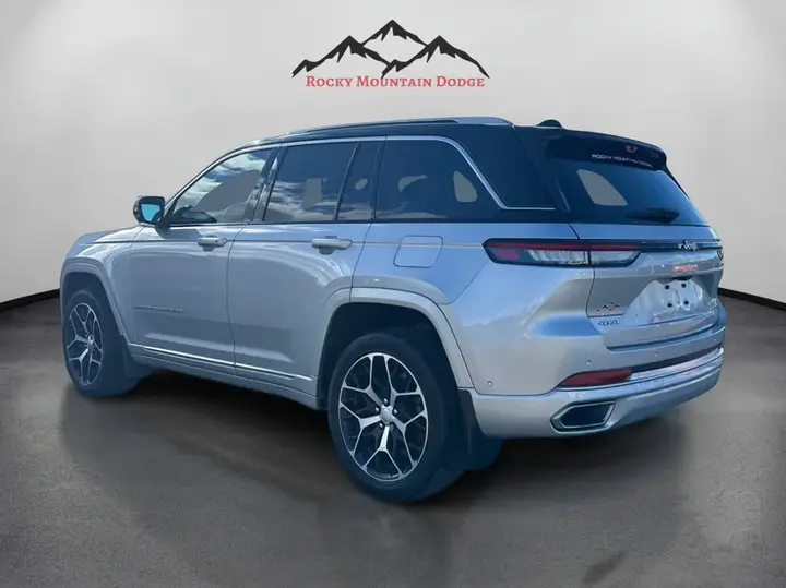 Jeep Grand Cherokee 2024 photo 2