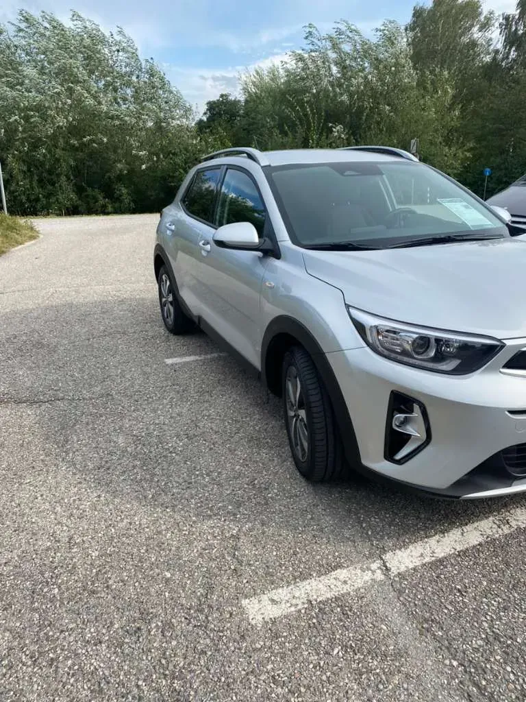 Kia Stonic 2021 photo 3