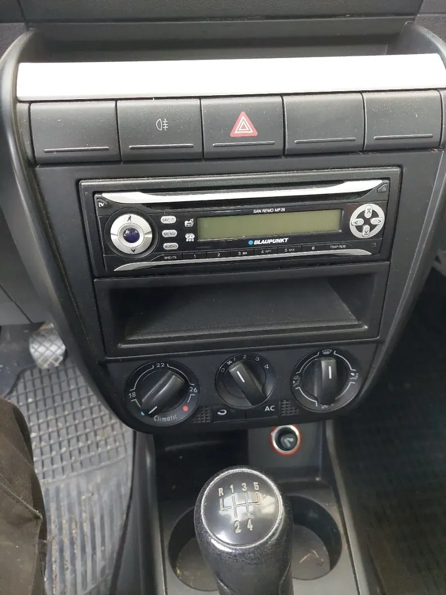 Volkswagen Fox 2007 photo 3