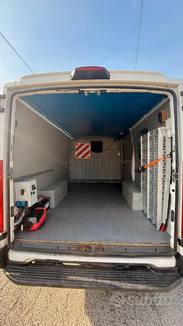 Iveco Daily 2014 photo 3