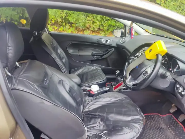 Ford Fiesta 2013 photo 3