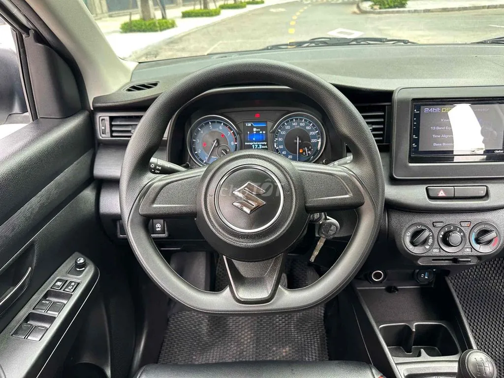 Suzuki Ertiga 2023 photo 4