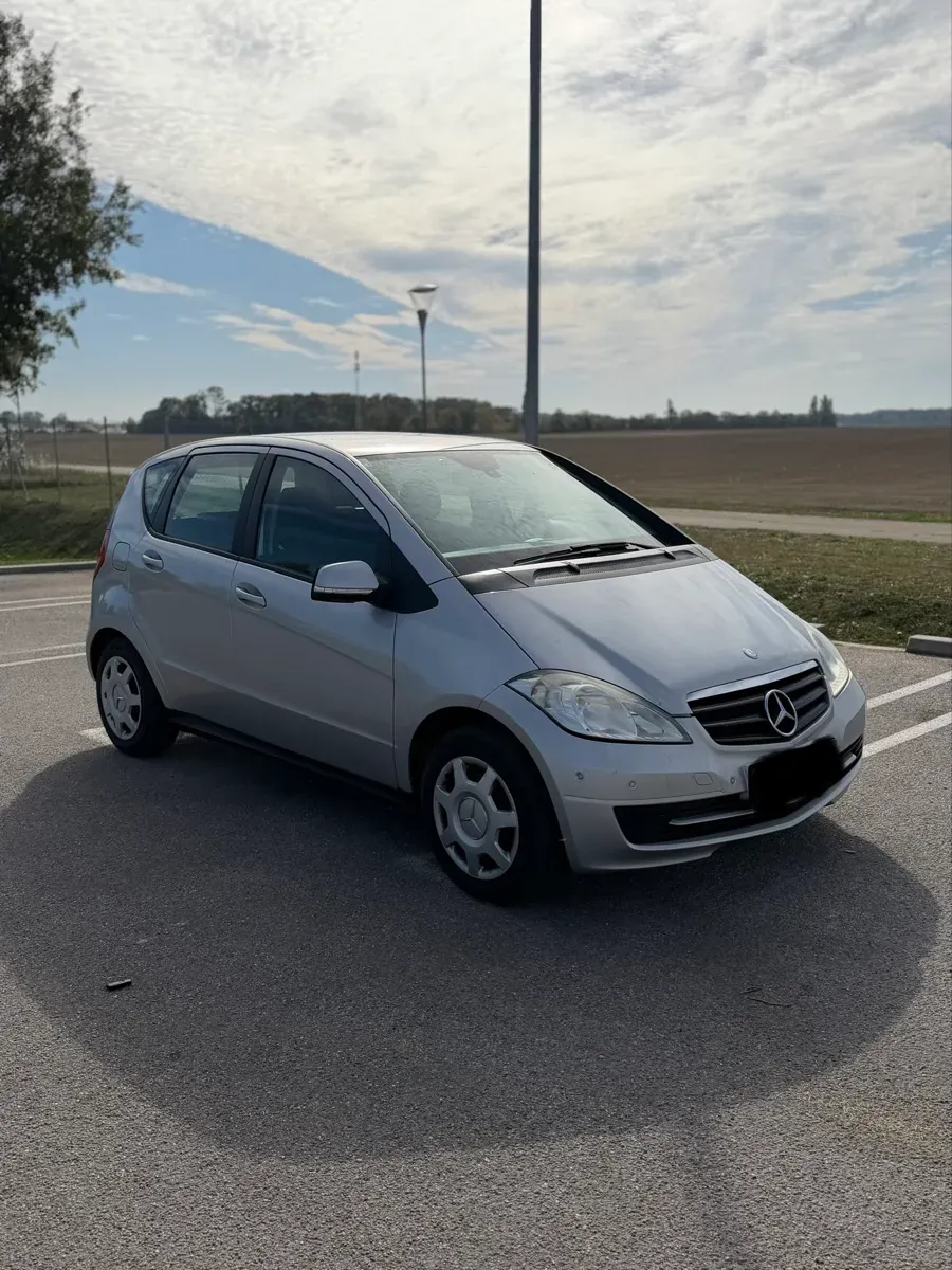 Mercedes-Benz A-Class 2009 photo 3
