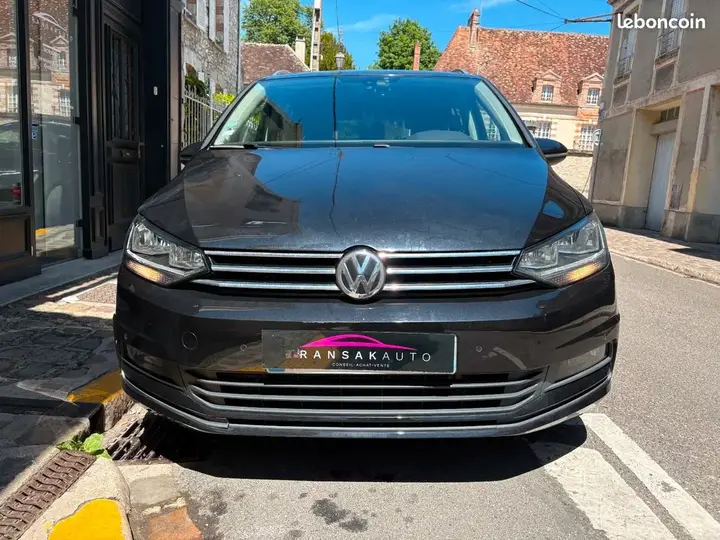 Volkswagen Touran 2018 photo 2