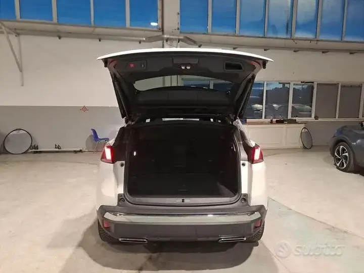 Peugeot 3008 2022 photo 5