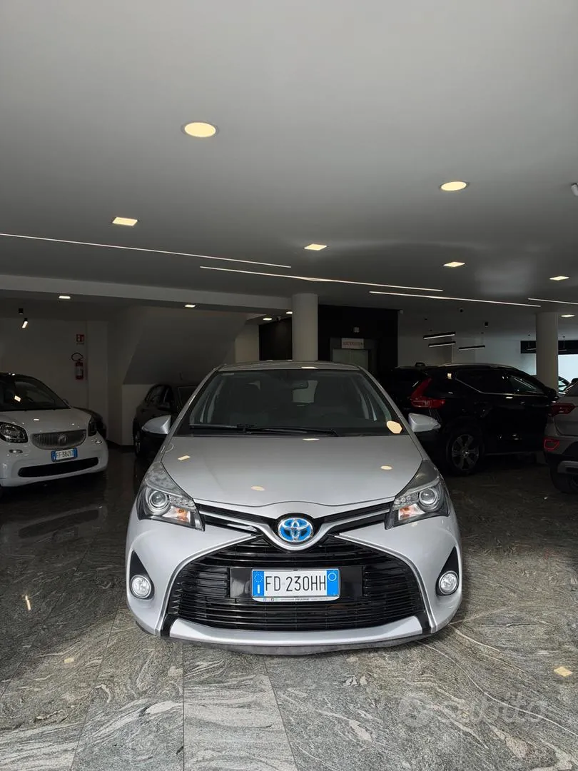 Toyota Yaris 2016 photo 2