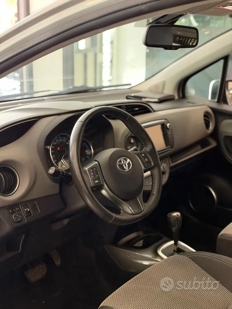 Toyota Yaris 2016 photo 5