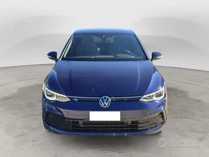 Volkswagen Golf 2023 photo 2