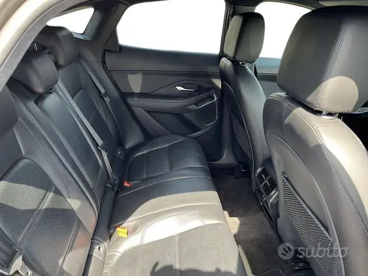 Jaguar E-Pace 2020 photo 5
