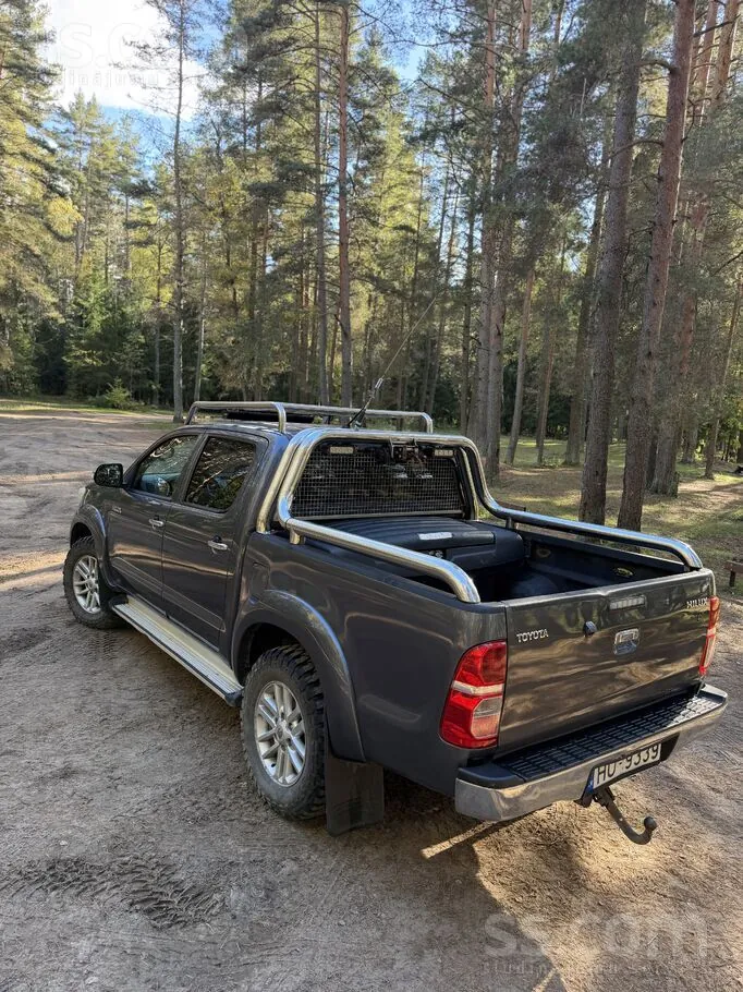 Toyota Hilux 2011 photo 4