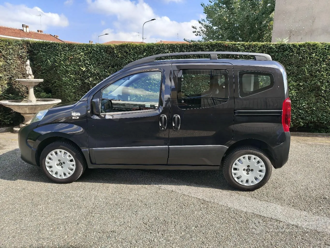 Citroen Nemo 2010 photo 2
