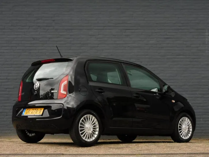 Volkswagen Up 2015 photo 3