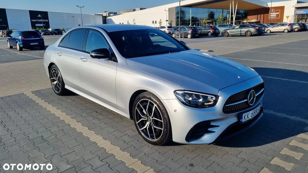 Mercedes-Benz E-Class 2022 photo 2