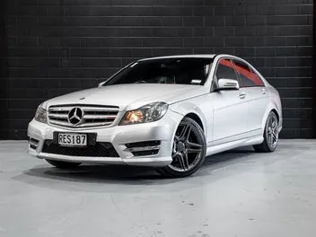 Mercedes-Benz C 250 2012 photo 2