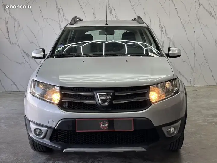 Dacia Sandero 2015 photo 2