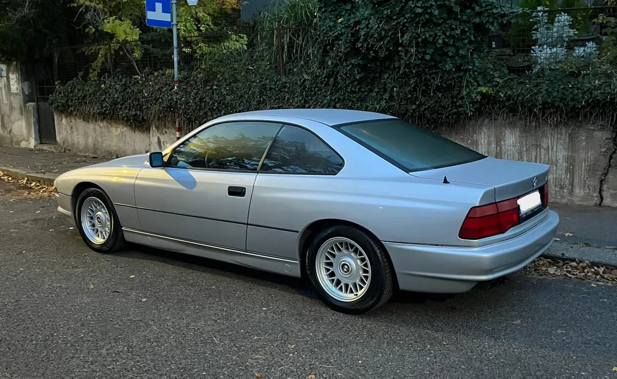 BMW 8 Series 1990 photo 2
