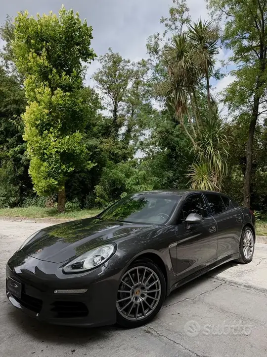 Porsche Panamera 2014 photo 2