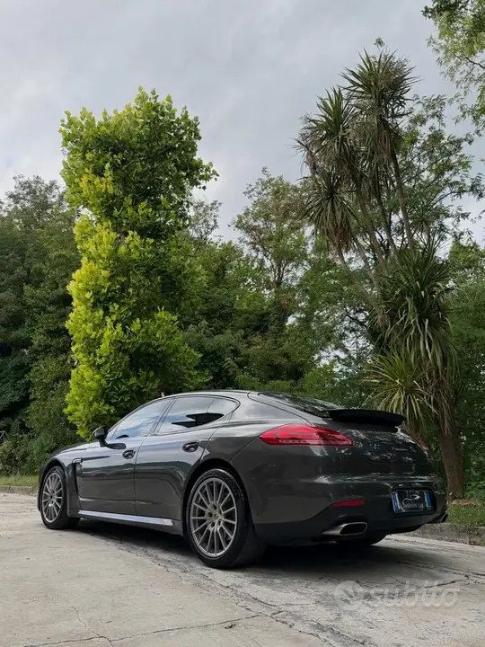 Porsche Panamera 2014 photo 4