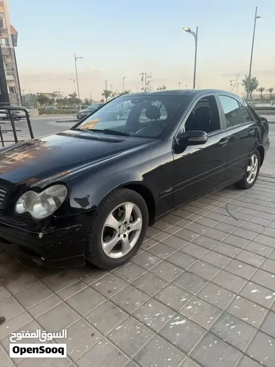 Mercedes-Benz C-Class 2004 photo 2
