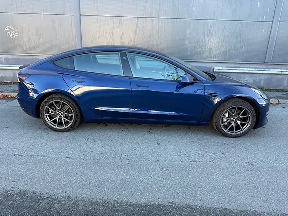 Tesla Model 3 2021 photo 3