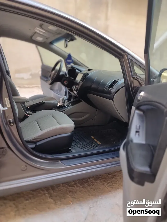 Kia Forte 2015 photo 4