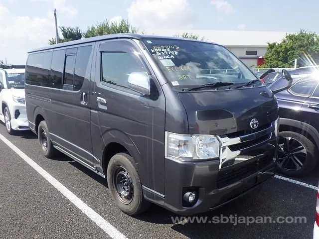Toyota Regiusace Van