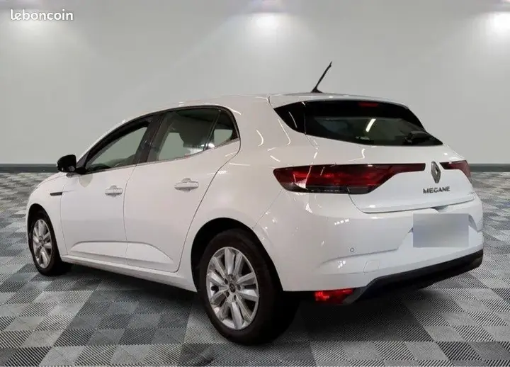 Renault Megane 2020 photo 2
