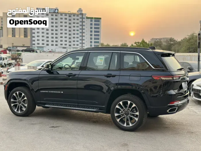 Jeep Grand Cherokee 2024 photo 3