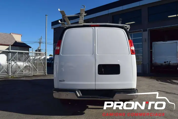 GMC Savana 2019 photo 5