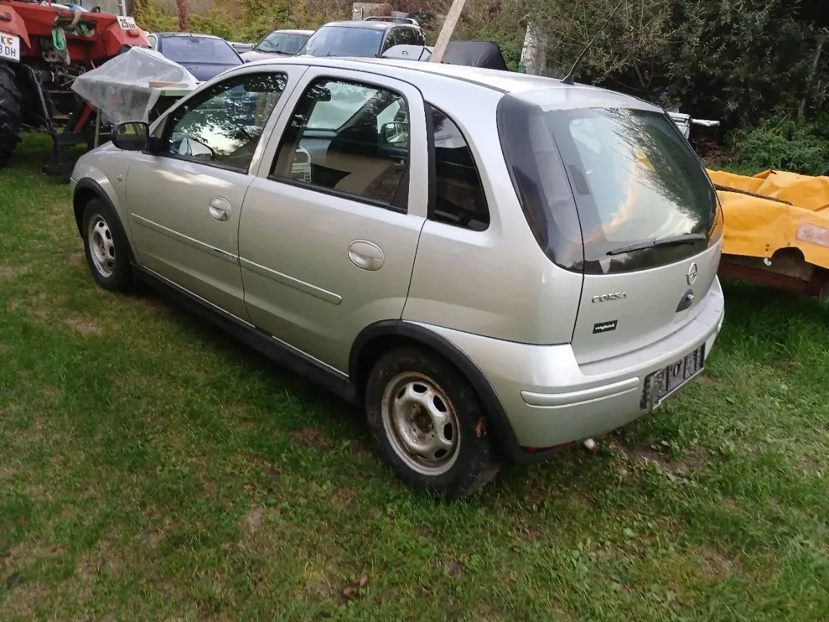 Opel Corsa 2005 photo 2