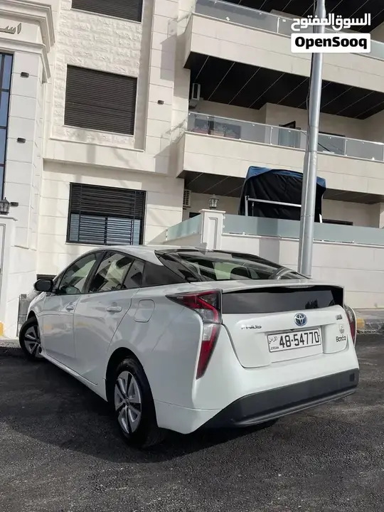 Toyota Prius 2018 photo 2