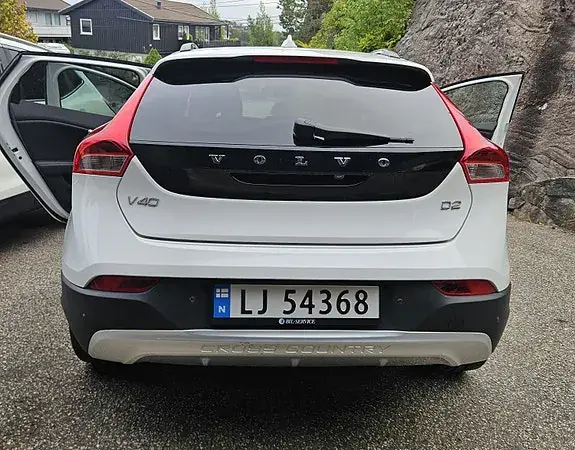 Volvo V40 Cross Country 2014 photo 3