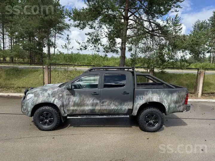 Toyota Hilux 2011 photo 3