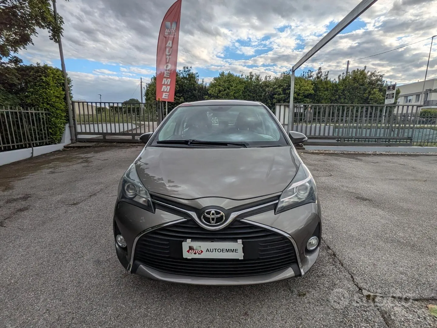 Toyota Yaris 2016 photo 2