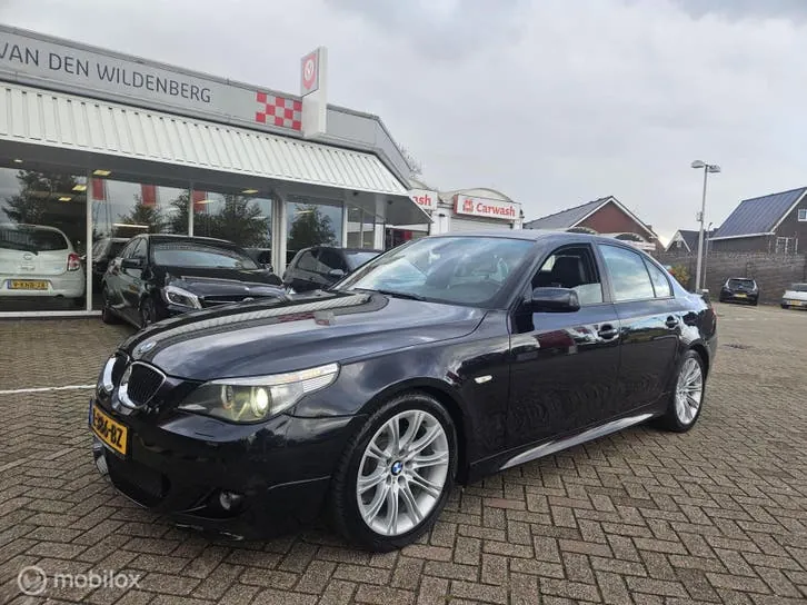 BMW 5-Serie 2005 photo 2
