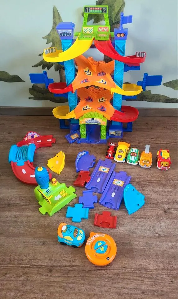 Tut Tut Baby Flitzer Autos Zickzack Turm