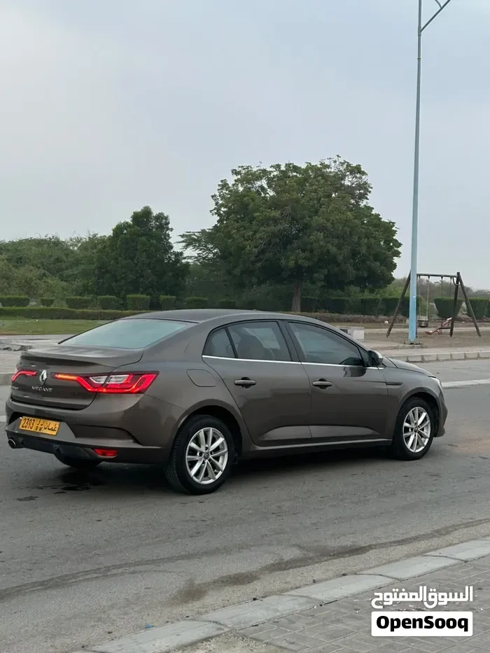 Renault Megane 2020 photo 2