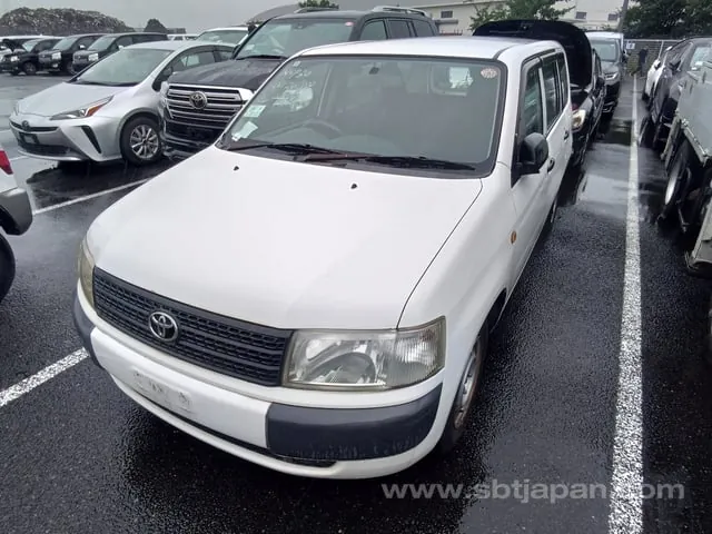 Toyota Probox 2011 photo 2