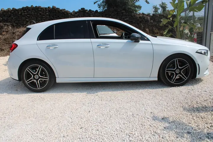 Mercedes-Benz A 220 2019 photo 4