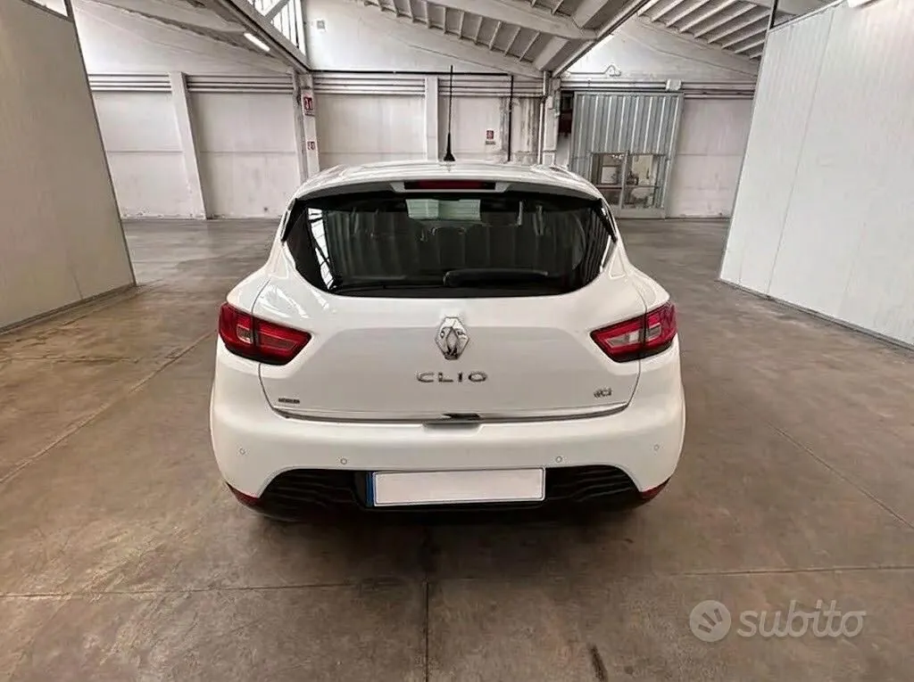 Renault Clio 2013 photo 2