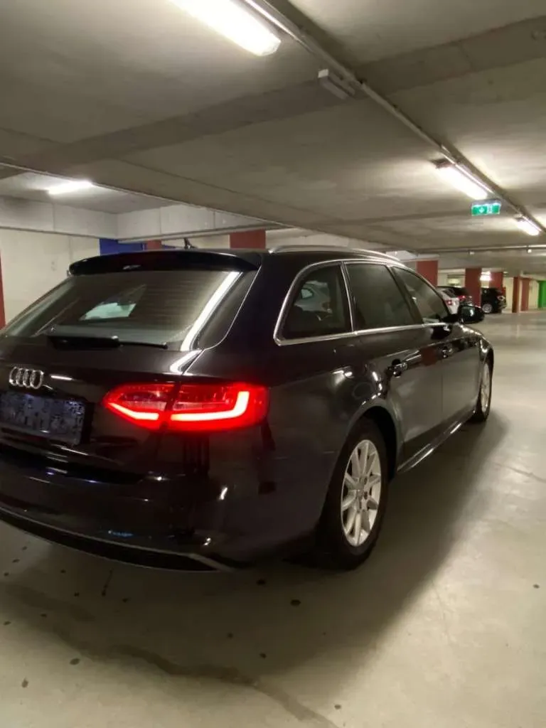 Audi A4 2015 photo 2
