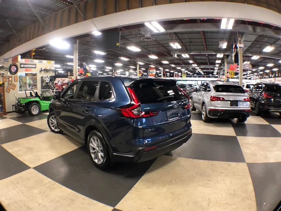 Honda Cr-V 2023 photo 2